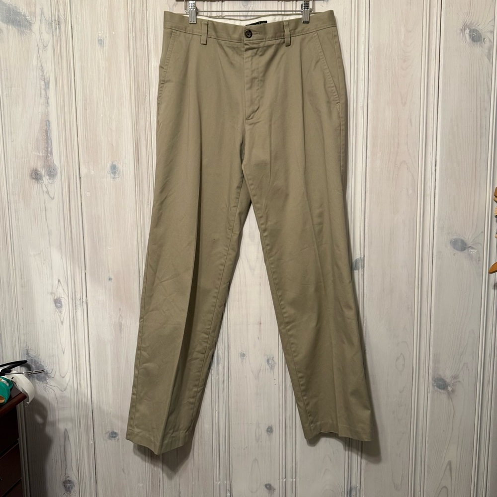 Dockers Classic Fit Mens Khaki Dress Casual Pants size 33x32